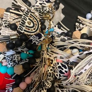 Mama Bracelet Keychains